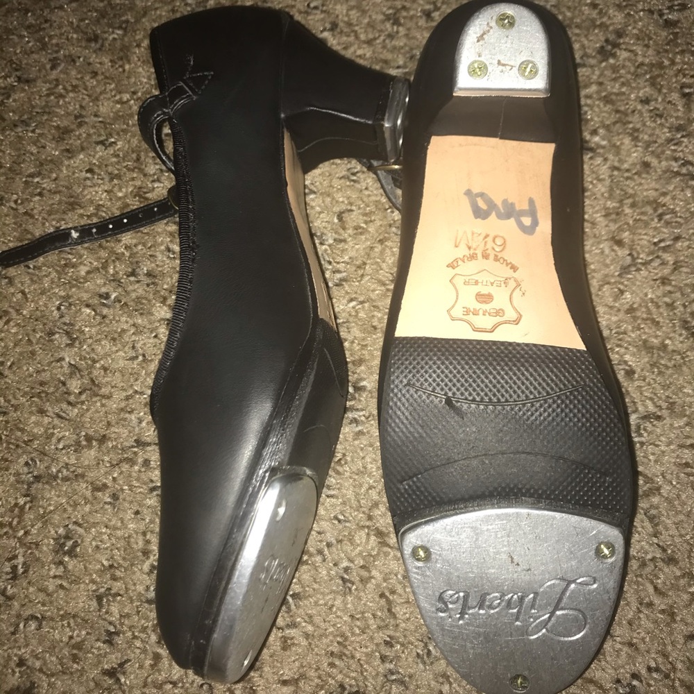 Tap shoes